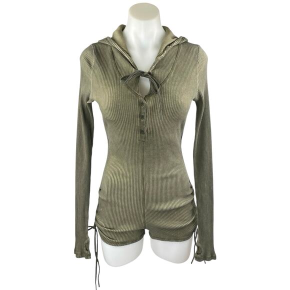 Darker Wavs Green Ribbed Knit Long Sleeve Henley Hoodie Hooded Romper Jumpsuit M - Picture 1 of 6